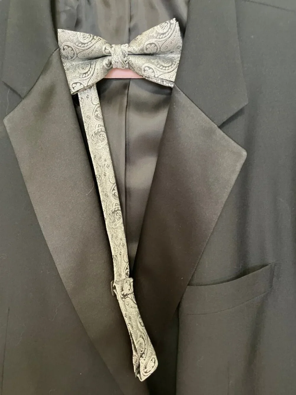 Jones New York mens tuxedo